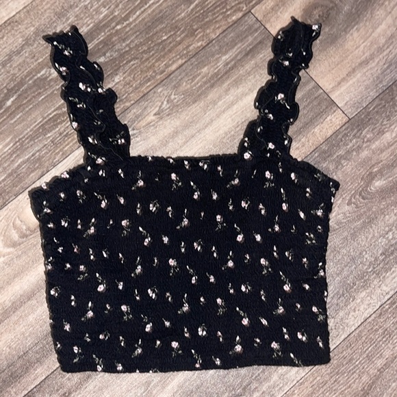 Hollister Tank! - Picture 1 of 2